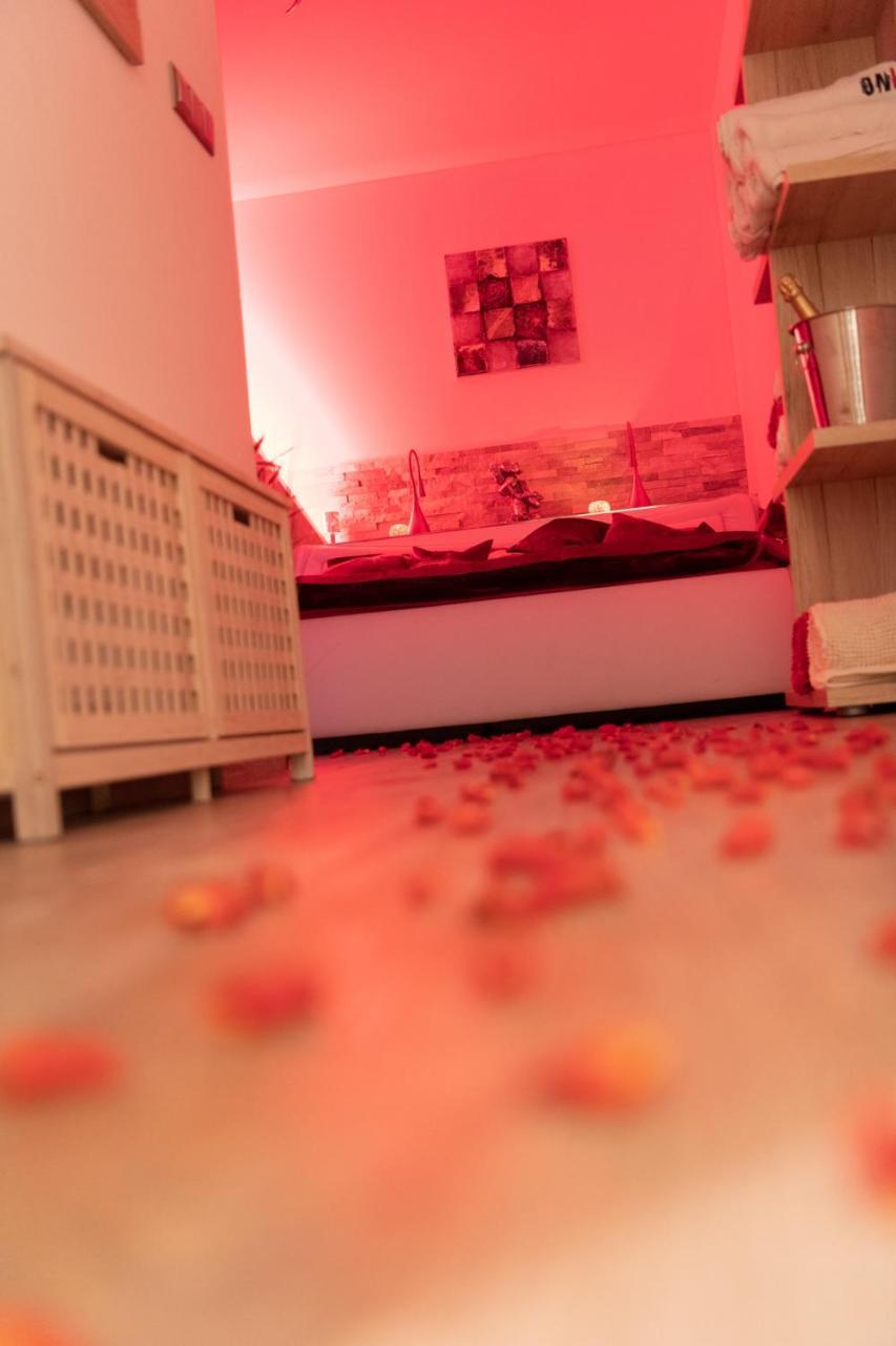 Romanticky Wellness Suite Hotel Heinz Dobris Ngoại thất bức ảnh
