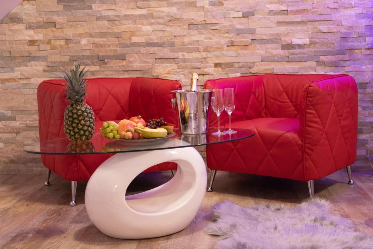 Romanticky Wellness Suite Hotel Heinz Dobris Ngoại thất bức ảnh