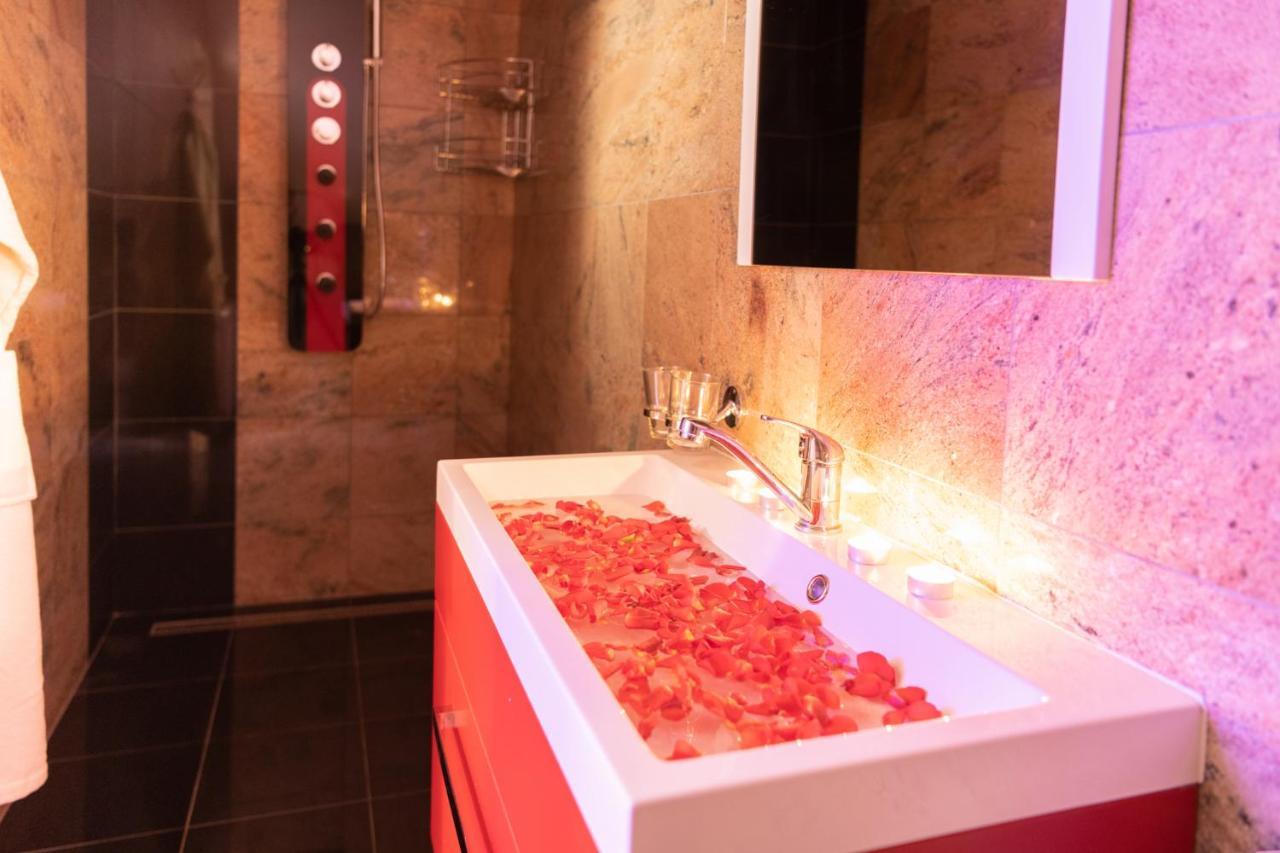 Romanticky Wellness Suite Hotel Heinz Dobris Ngoại thất bức ảnh