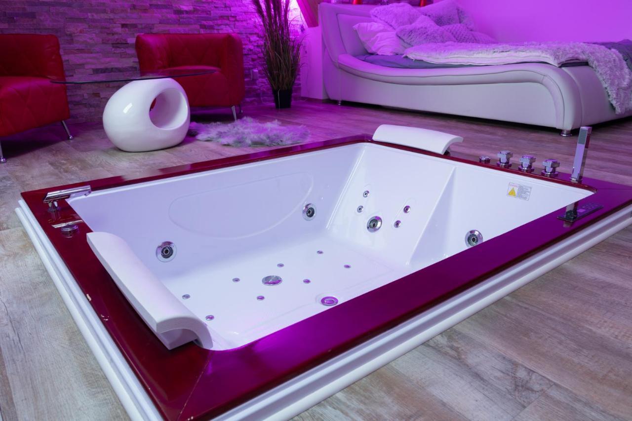 Romanticky Wellness Suite Hotel Heinz Dobris Ngoại thất bức ảnh